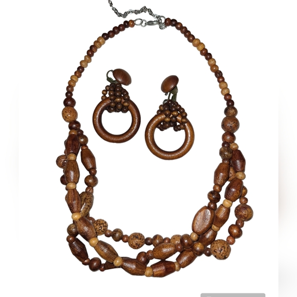 18" Wooden Boho Bead Necklace with Matching Clip-on Earrings Lot 1 - Picture 3 of 3